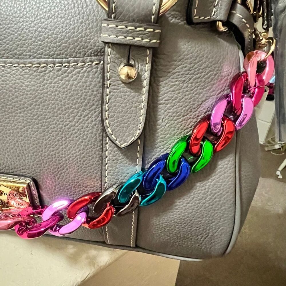 Viral Chunky Metallic Rainbow gold clip on bag charm chain purse strap 17 in - Picture 4 of 5